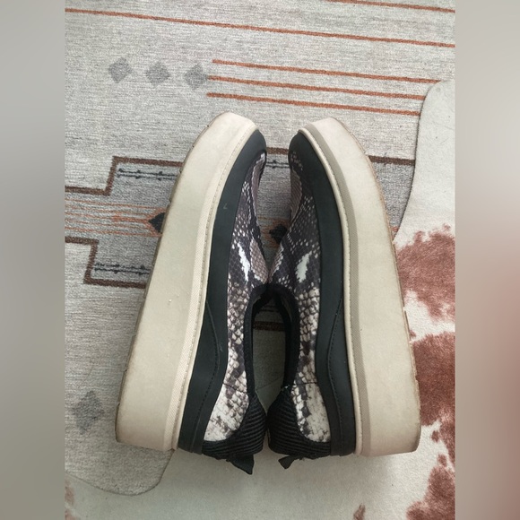 Franco Sarto platform slip on shoes size 8.5 - Picture 4 of 9